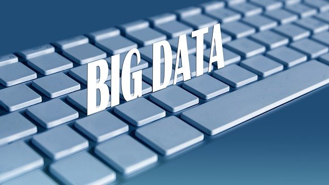 klávesnice s nápisem „Big data“